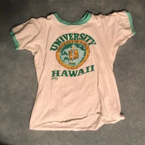 Vintage university of hawaii t-shirt!